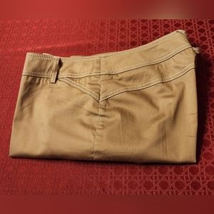 Ladies Capri Slacks. Size 10